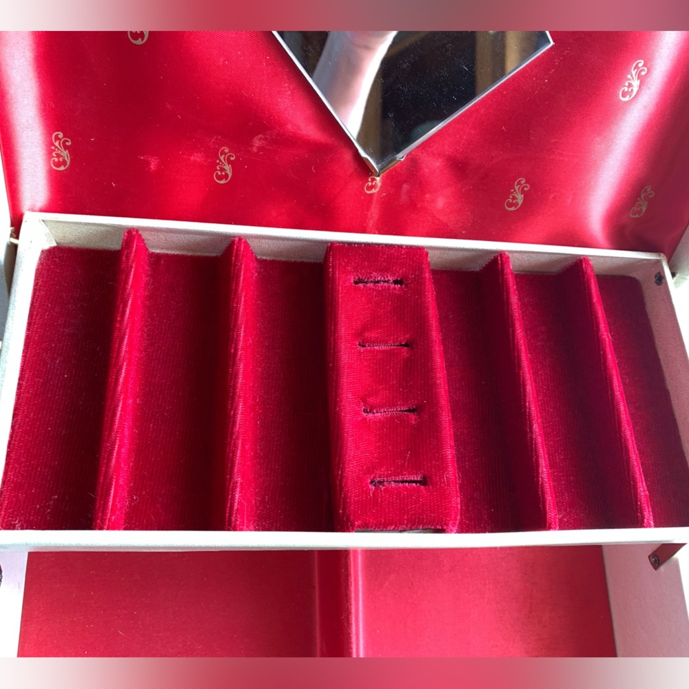 Vintage Two Tier Red Velvet Cream White Gold Flower Mirrored Jewelry Box - Picture 6 of 15